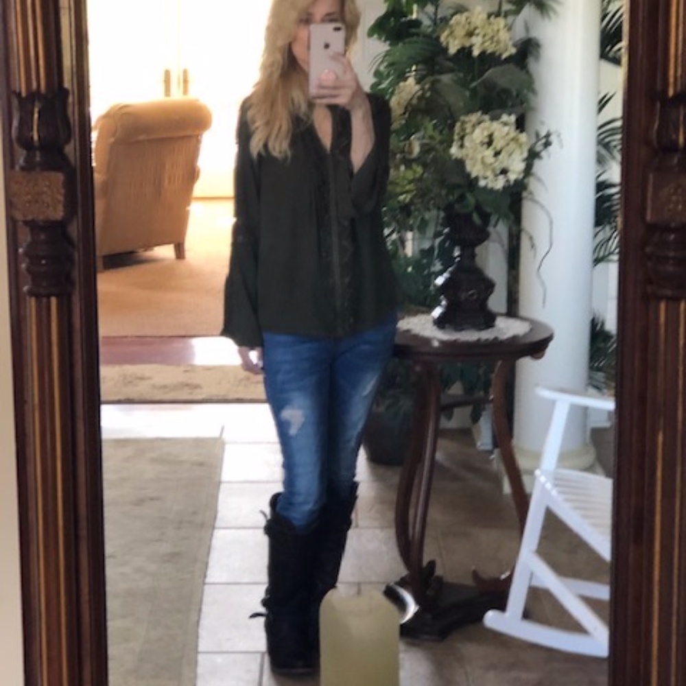 V-neck dark olive green detailed top. S. NWOT.